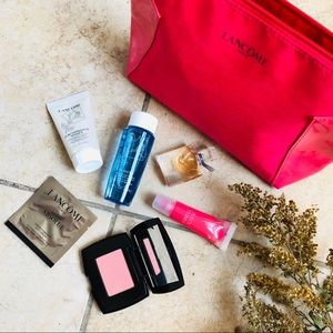 MAKEUP BUNDLE with cosmetic bag